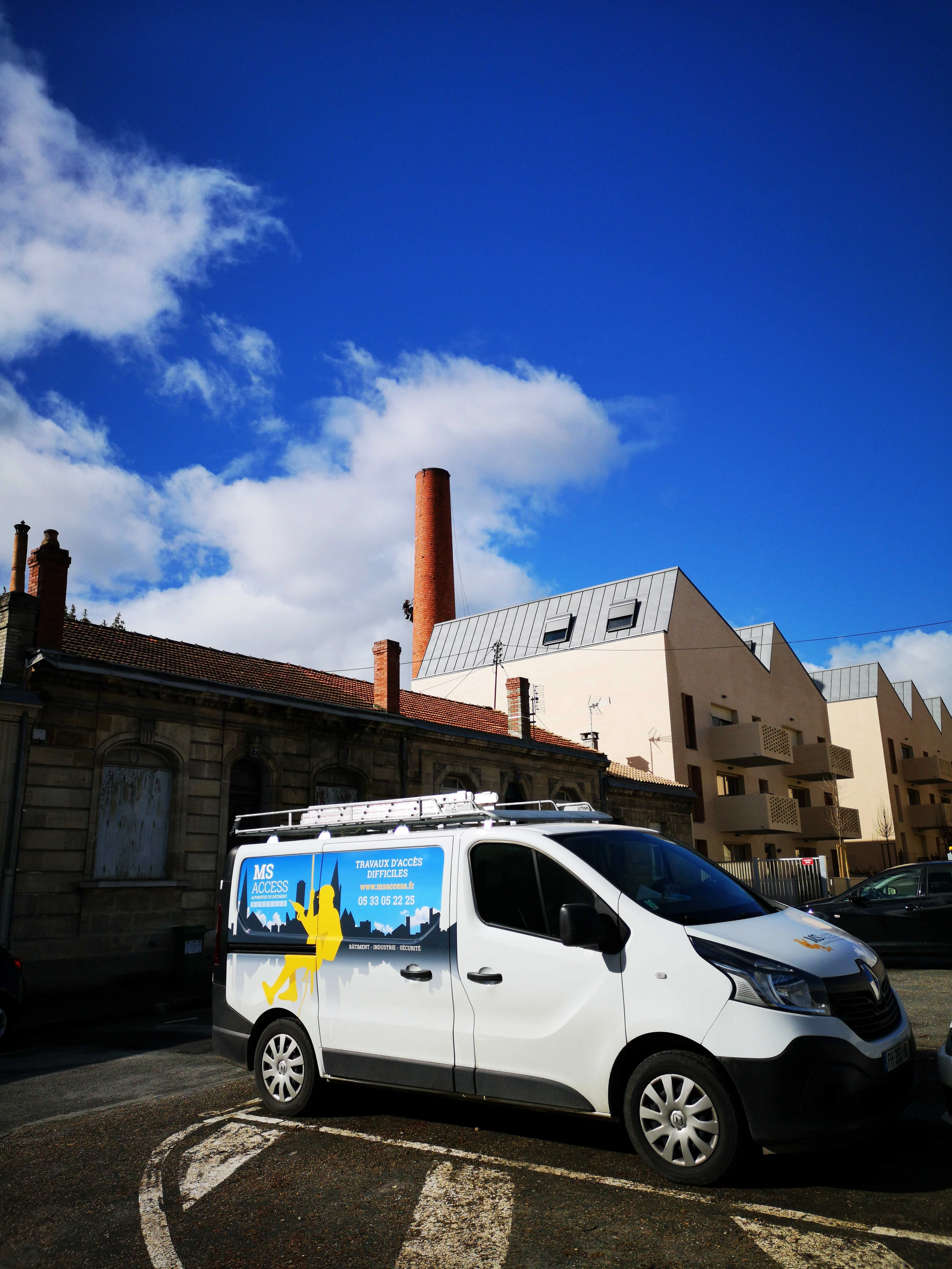 Intervention de cordistes MS Access pour la cheminée retrouve son aplomb chez PICHET à Bègles (bâtiment) – 8